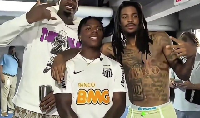 谁更像粉丝？甲亢哥偶遇莫兰特&amp;小贾伦 用的还是三折叠