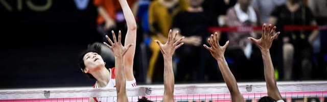 开云体育-中国女排奥运资格赛遭遇首败 最后三场并非易事